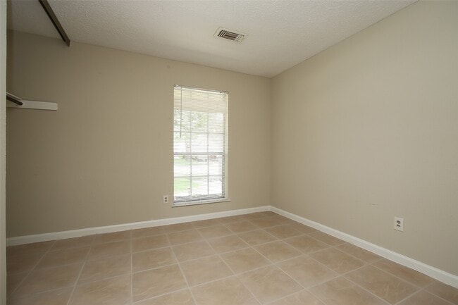 Building Photo - 13523 Harpers Bridge Dr