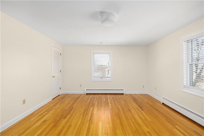 Building Photo - 18 Coggeshall Way