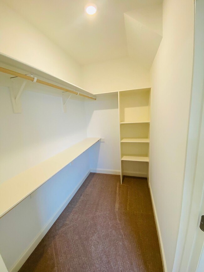 Building Photo - 2120 Remington Ct