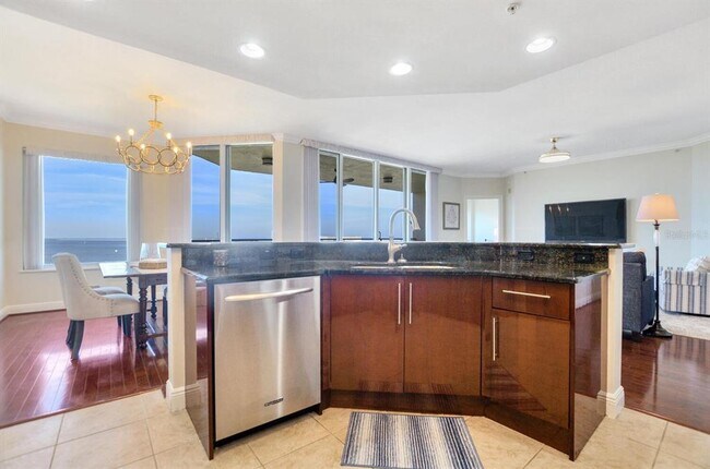 Building Photo - 5823 Bowen Daniel Dr