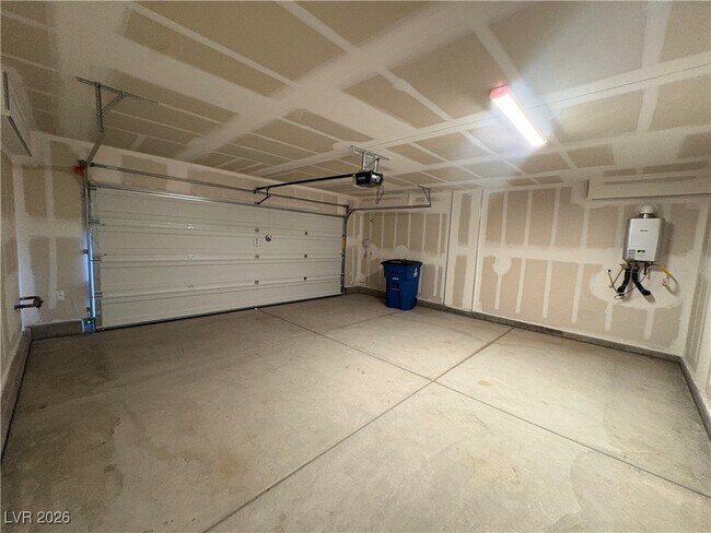 Building Photo - 5943 Swift Lariat St