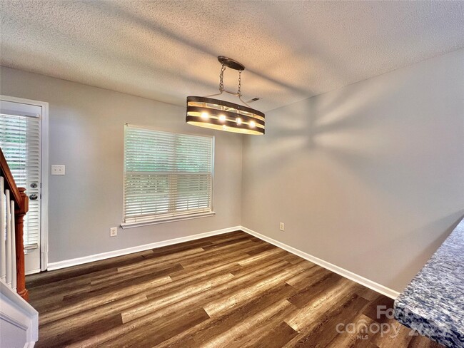 Building Photo - 6033 Briggs Dr