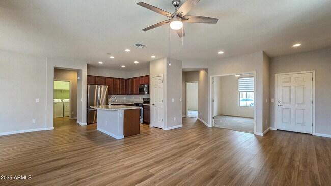 Building Photo - 17951 W Deer Creek Rd
