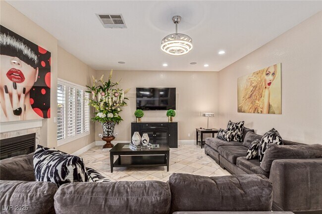 Building Photo - 9523 Coral Bell Ct