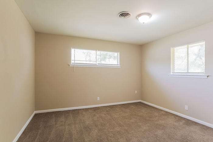 Building Photo - 1607 17th Ave N