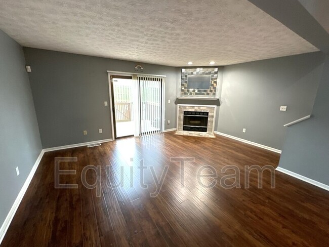 Building Photo - 9328 Hunters Creek Dr