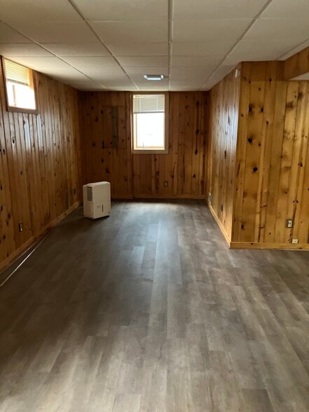 Lower level living space - 271 County Road C2 W
