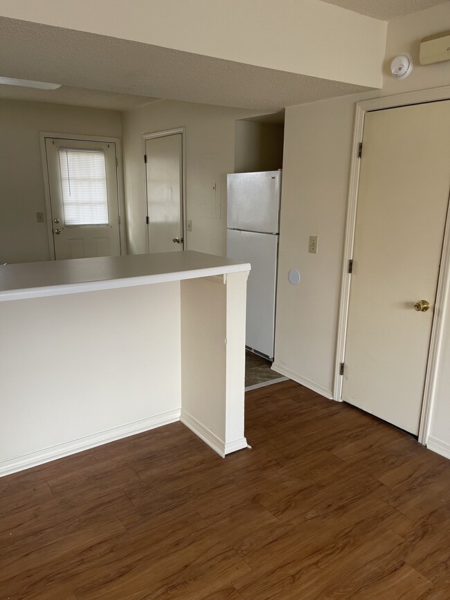 Building Photo - 1830 Stargazer Dr