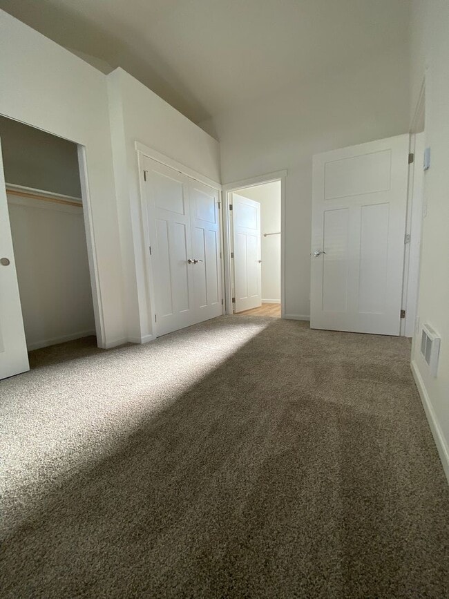 Building Photo - BRAND NEW 1 BEDROOM ON OREGON'S ADVENTURE COAST!