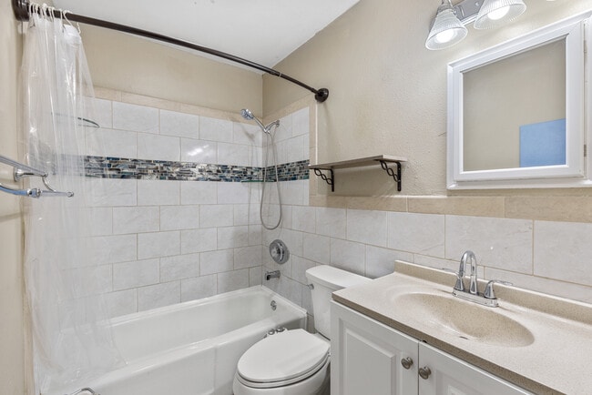 Bathroom - 5318 17th St W