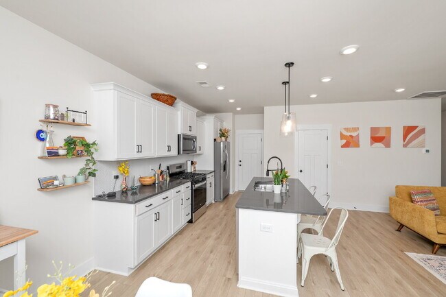 Building Photo - Stylish 3BR/2.5BA Craftsman Home with Loft...