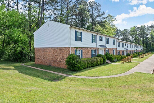 Building Photo - 2 Bedroom Availability