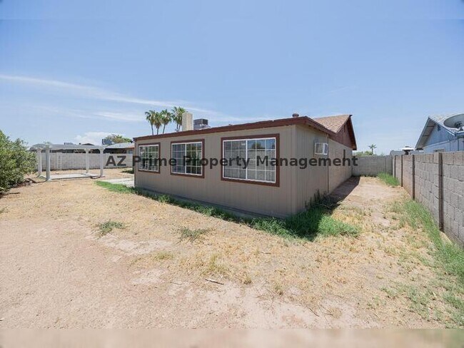Building Photo - 1634 W Sack Dr