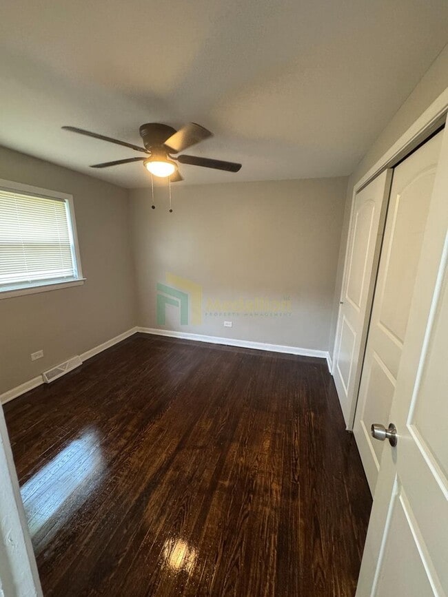Building Photo - Beautifully Updated 4BR/1BA Home with Fini...