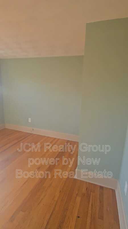 Building Photo - 86 Main St