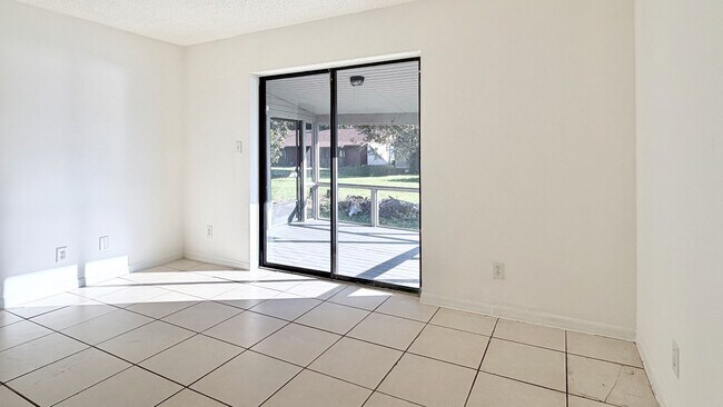 Building Photo - 810-814 Seminole Ave