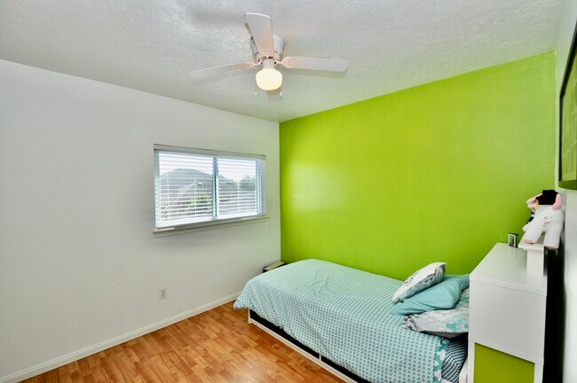 Building Photo - 3330 Beran Dr