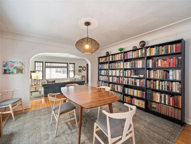 Building Photo - 4325 Chowen Ave S