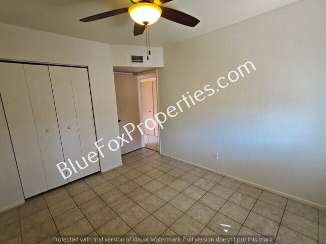 Building Photo - 2718 W Jennie Ln