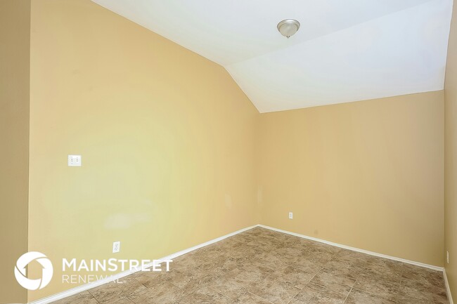 Building Photo - 2309 Eden Green Dr