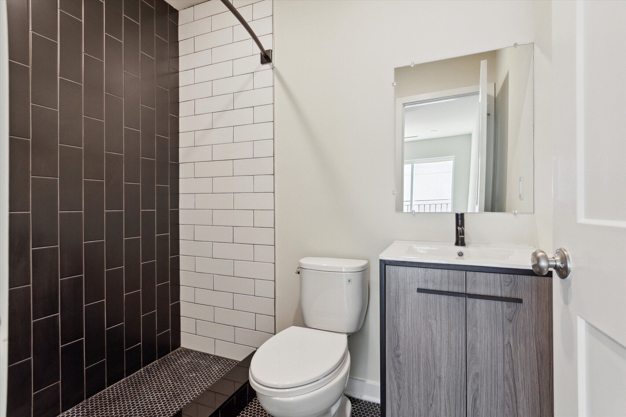 Building Photo - 1330 N 15th St