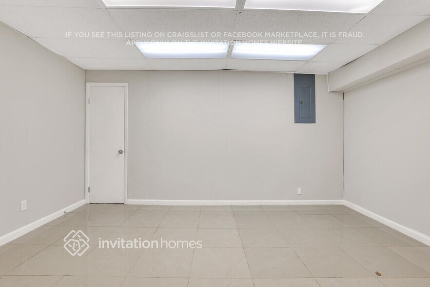 Building Photo - 2180 Riverbrook Rd