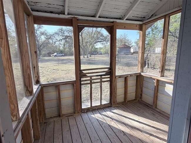 Building Photo - 1504 Watterson Rd