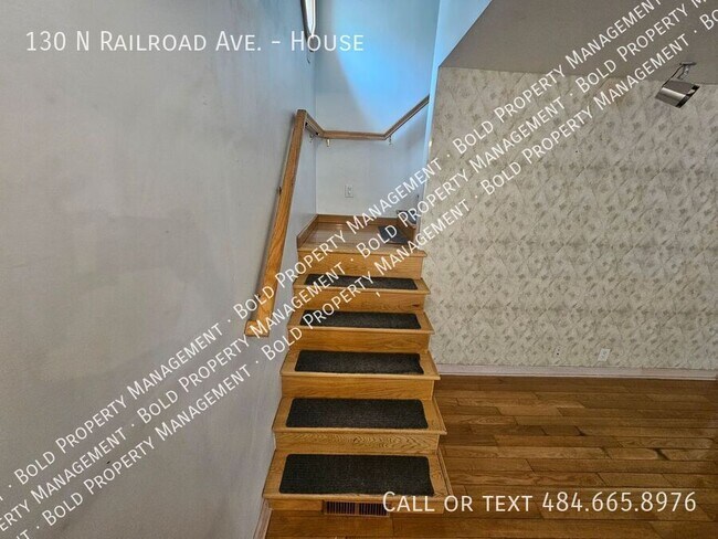 Building Photo - 130 N Railroad St