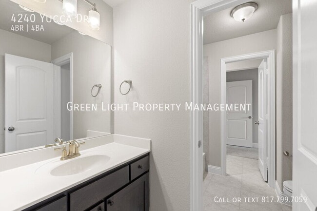 Building Photo - 4240 Yucca Dr