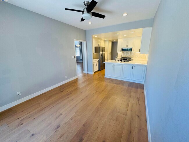 Building Photo - 122 Lynx Ct
