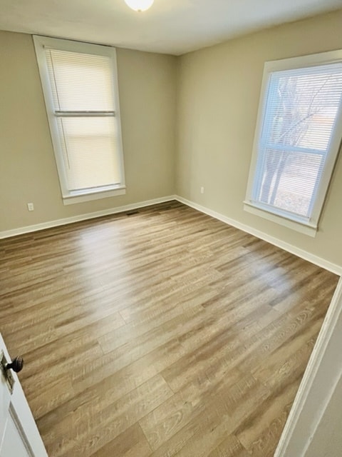 Building Photo - 415 E Cedar St