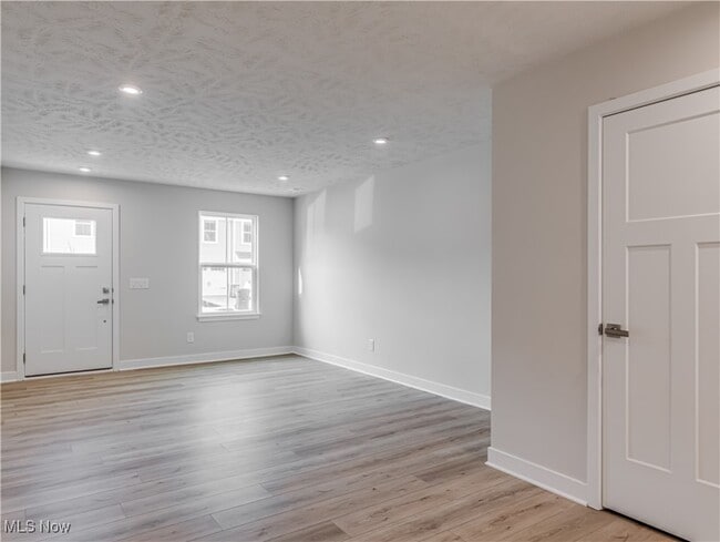 Building Photo - 1849 Shank Dr