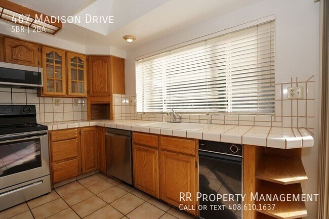Building Photo - Spacious Home in Beautiful Blossom Valley ...