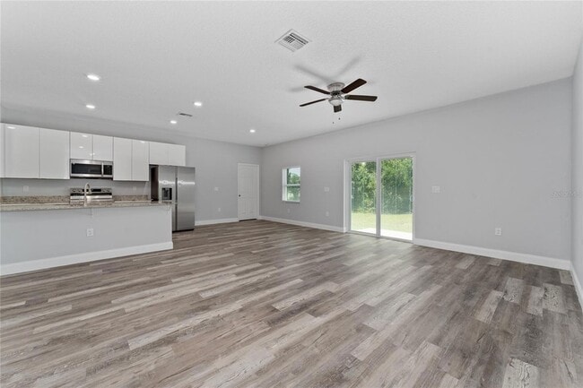 Building Photo - 412 Oakland Ln