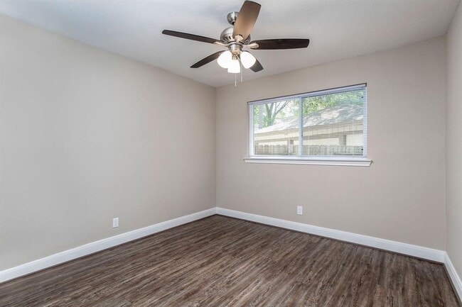 Building Photo - 24326 Pine Canyon Dr