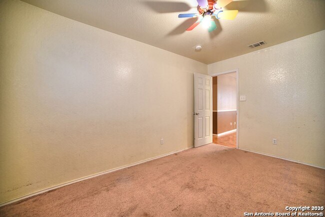 Building Photo - 3 Bedroom/2 Bath Mission Creek Subdivision