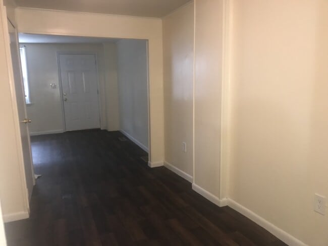 Building Photo - Two Bedroom Home in Downtown Carlisle