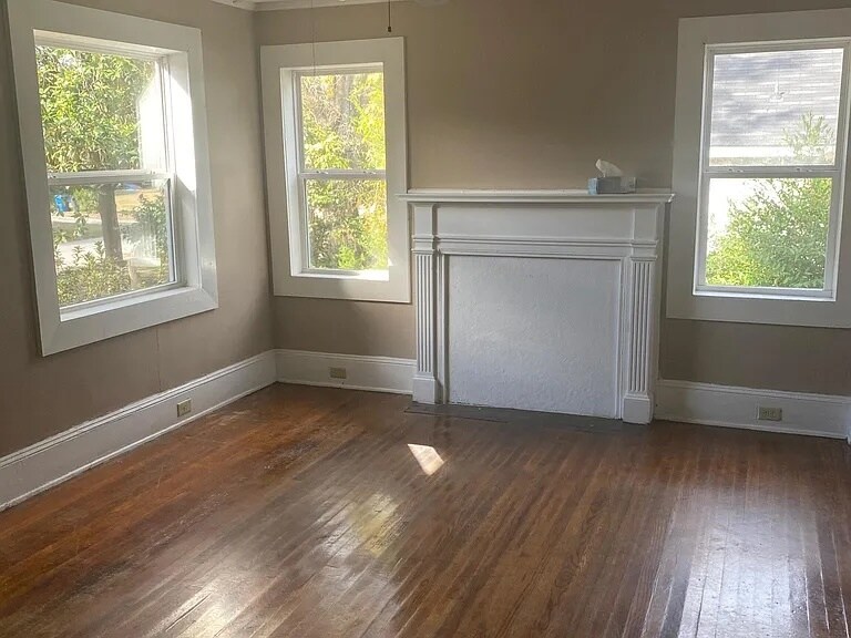 Building Photo - 2053 Monroe St