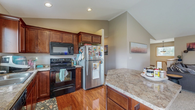 Building Photo - 4024 Stone Point Dr NE