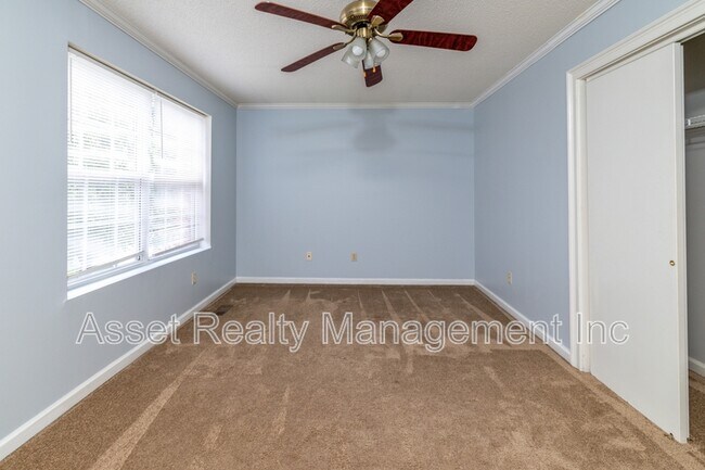 Building Photo - 203 Sweet Gum Lane