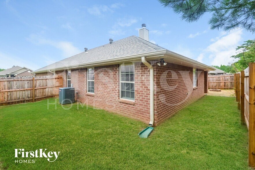 Building Photo - 142 Grasonville Rd
