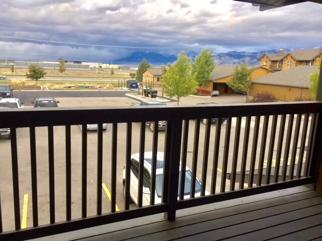 Balcony - 4643 Bembrick St