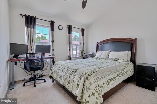 Building Photo - 7863 River Rock Way