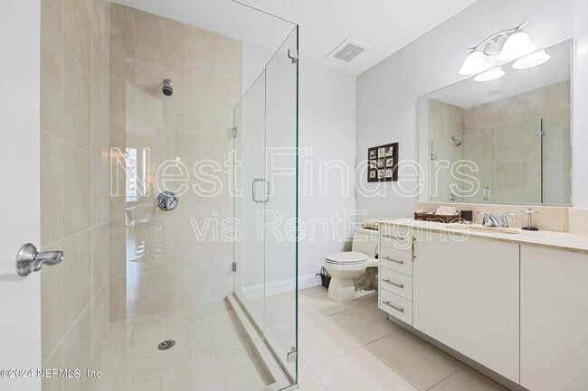 Building Photo - 1431 Riverplace Blvd