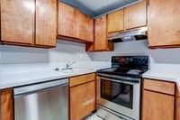 Building Photo - SPACIOUS 1 bed / 1 bath Call 503-664-4101 ...