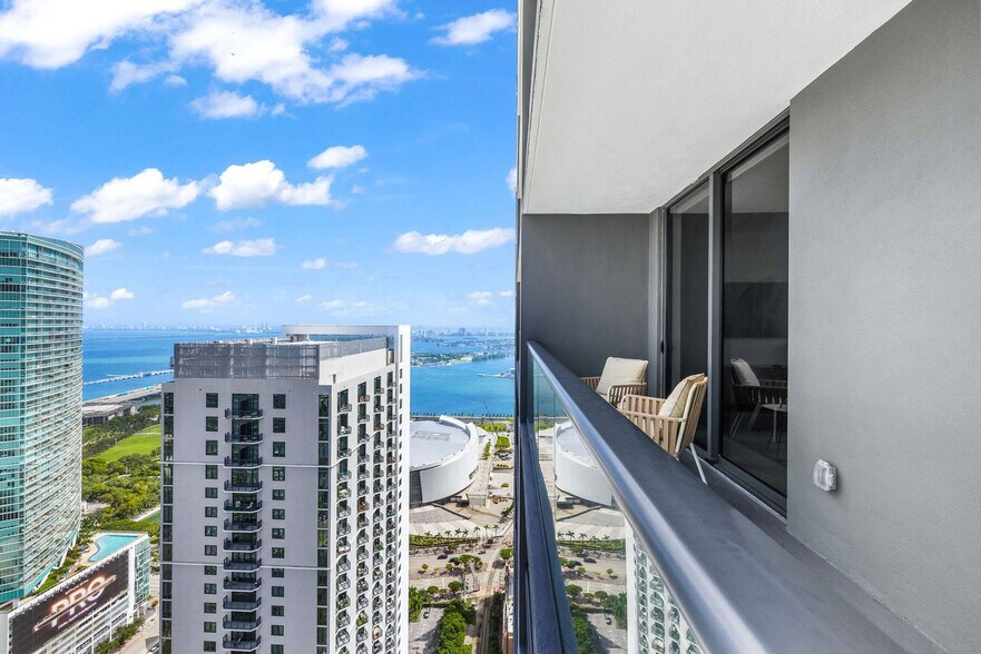 Building Photo - 159 NE 6th St