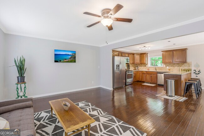 Building Photo - 3211 Flamingo Dr