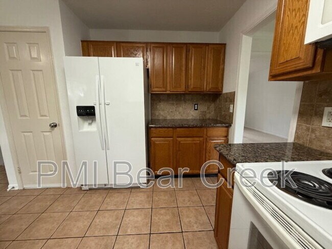 Building Photo - 7818 Sunny Ridge Dr