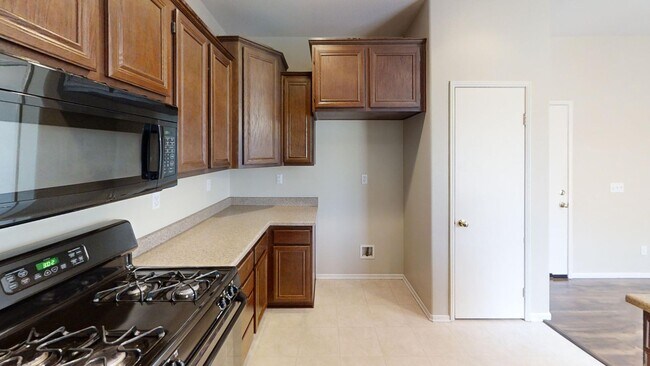 Building Photo - 33421 Wallace Way