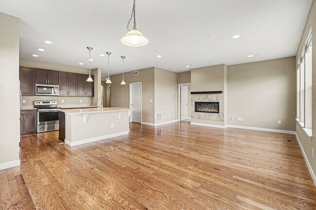 Building Photo - 3 Bed 2 Bath Ranch Home with Den and Large Unfinished Basement